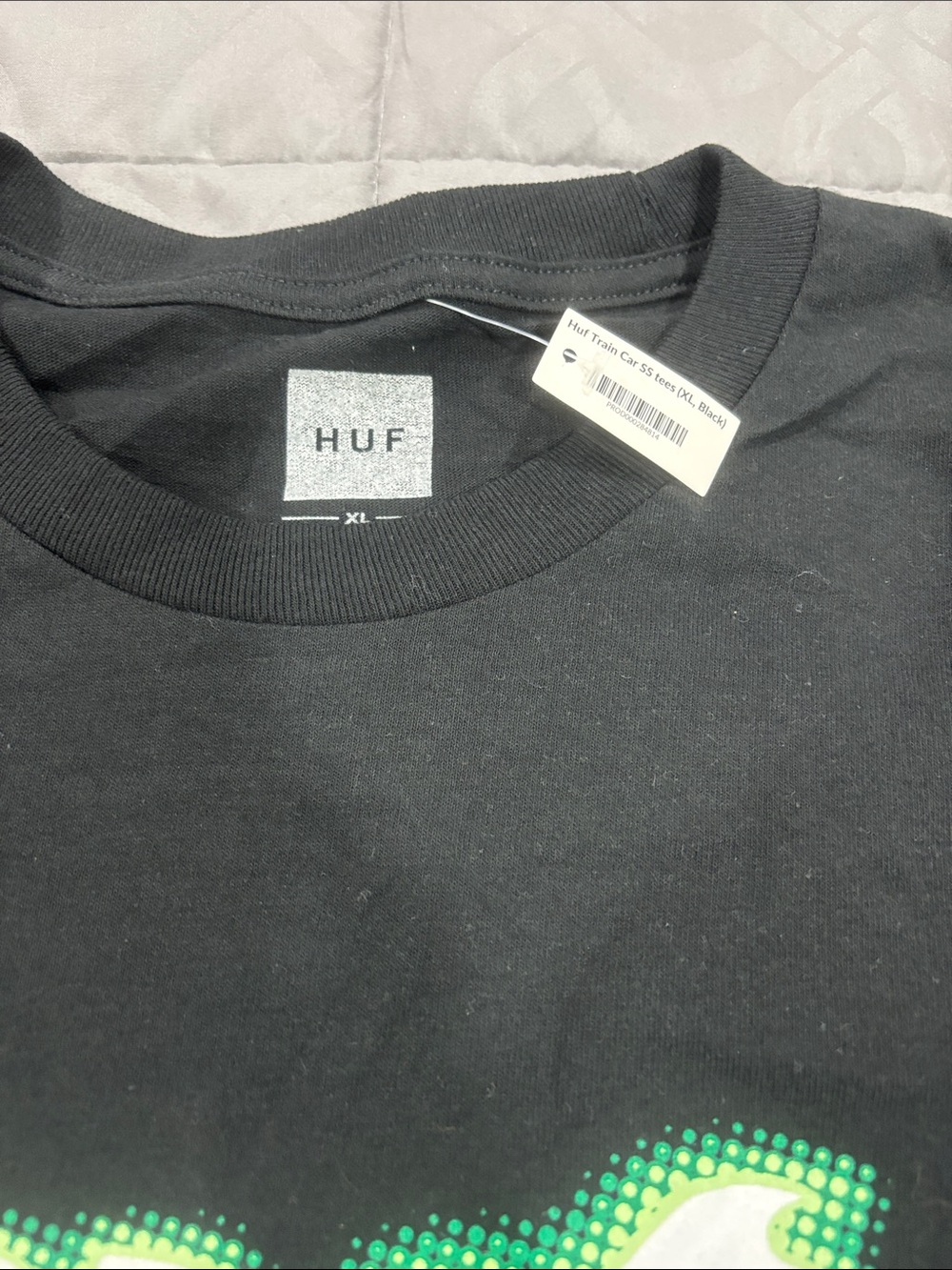 HUF Black T‑Shirt with Green Pixel Logo - Picture 2 of 4
